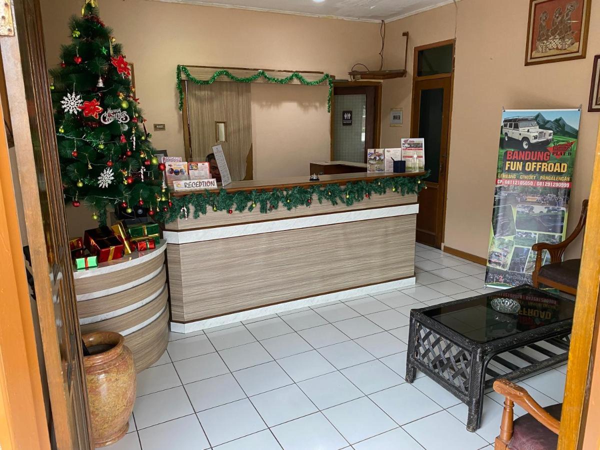Hotel Puspa Sari 塞亚特 外观 照片