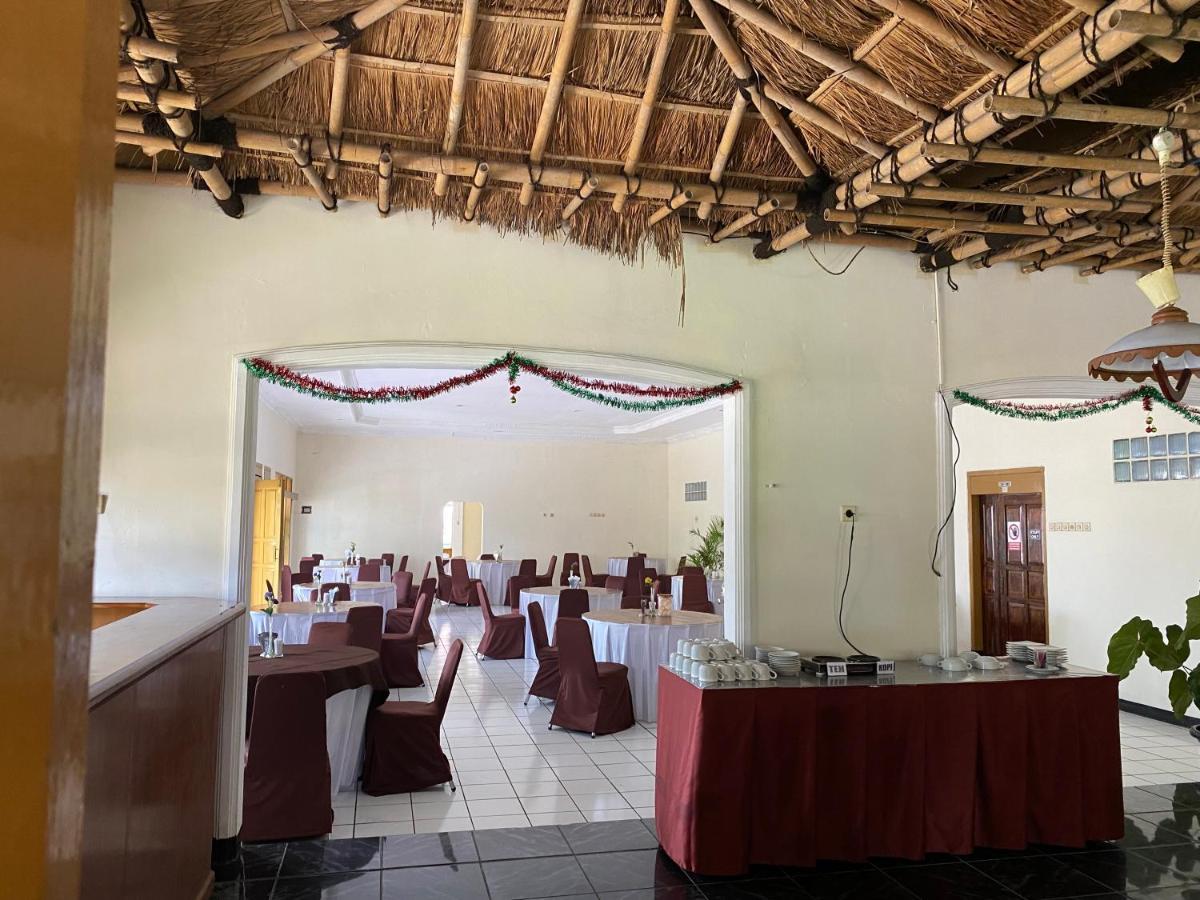 Hotel Puspa Sari 塞亚特 外观 照片