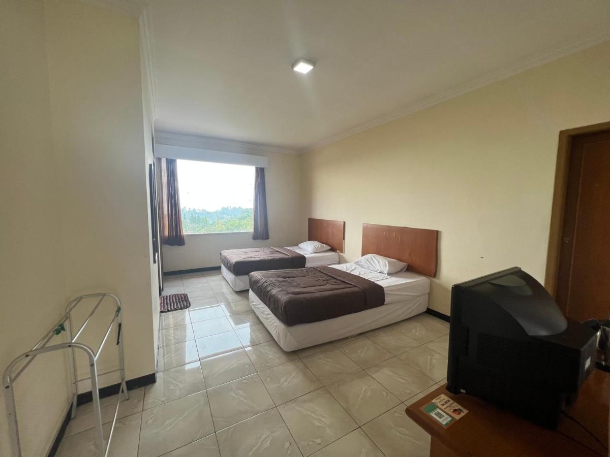 Hotel Puspa Sari 塞亚特 外观 照片