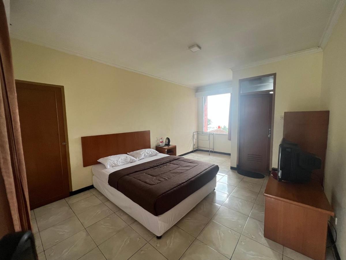 Hotel Puspa Sari 塞亚特 外观 照片