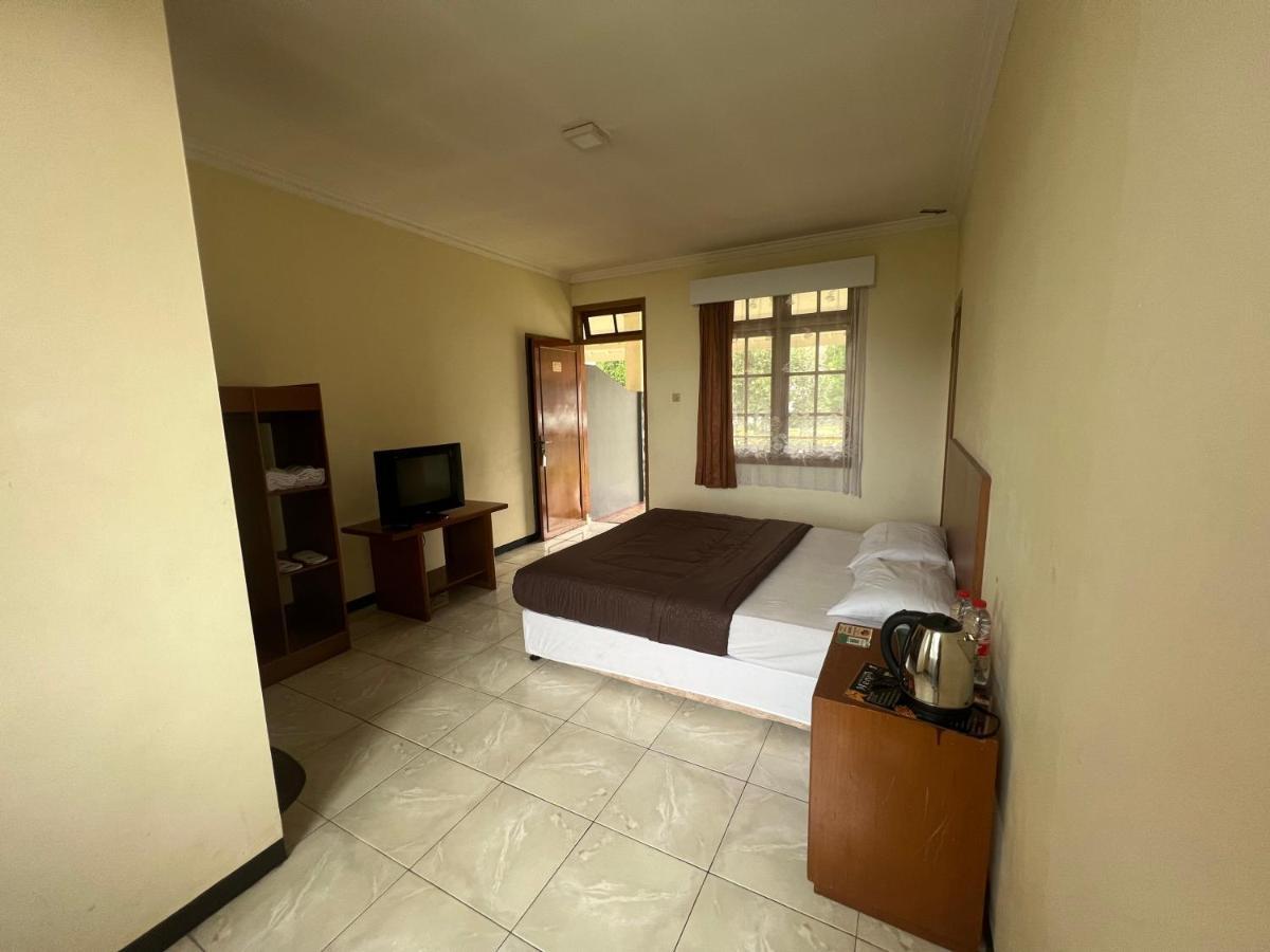 Hotel Puspa Sari 塞亚特 外观 照片