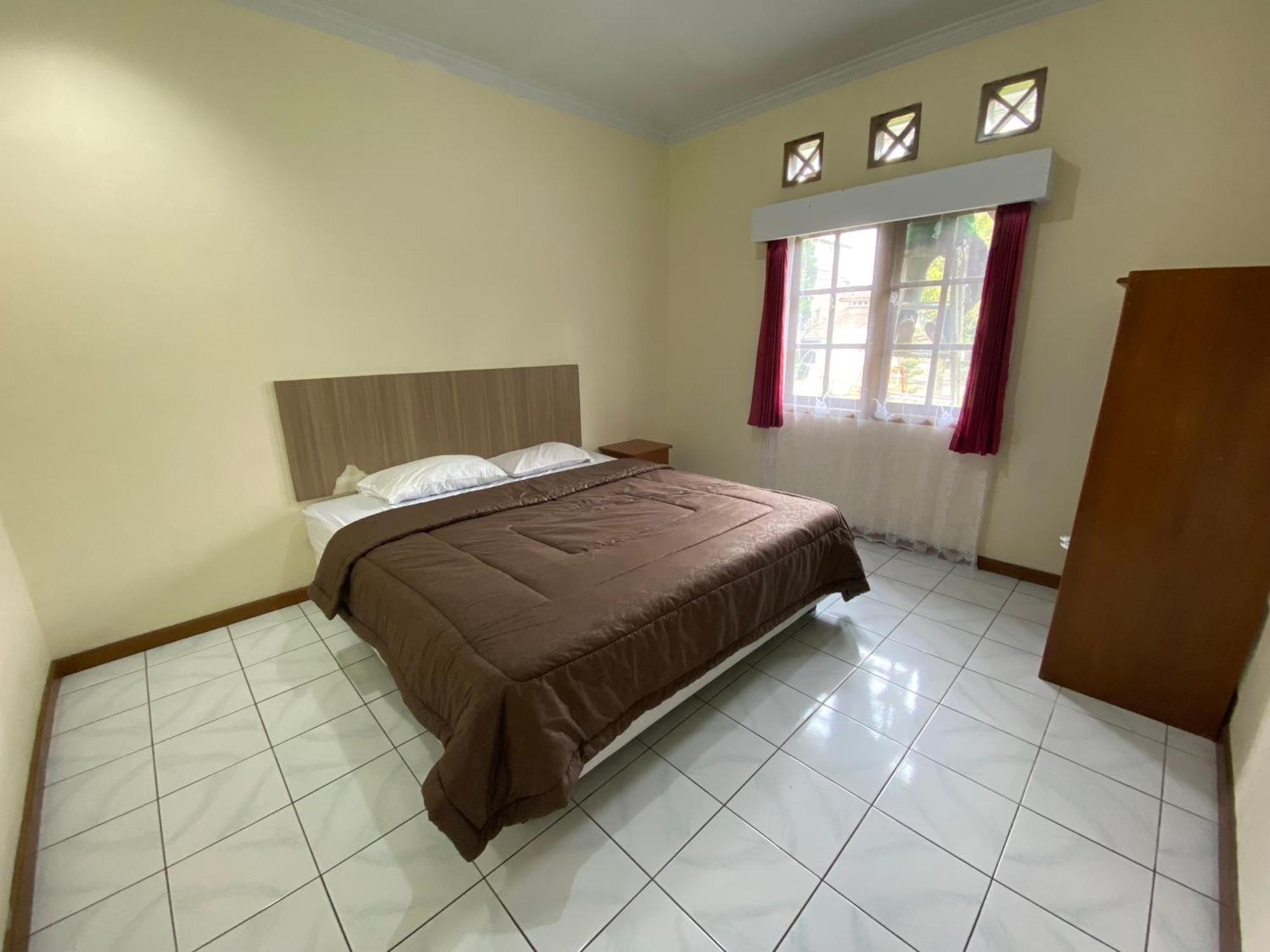 Hotel Puspa Sari 塞亚特 外观 照片