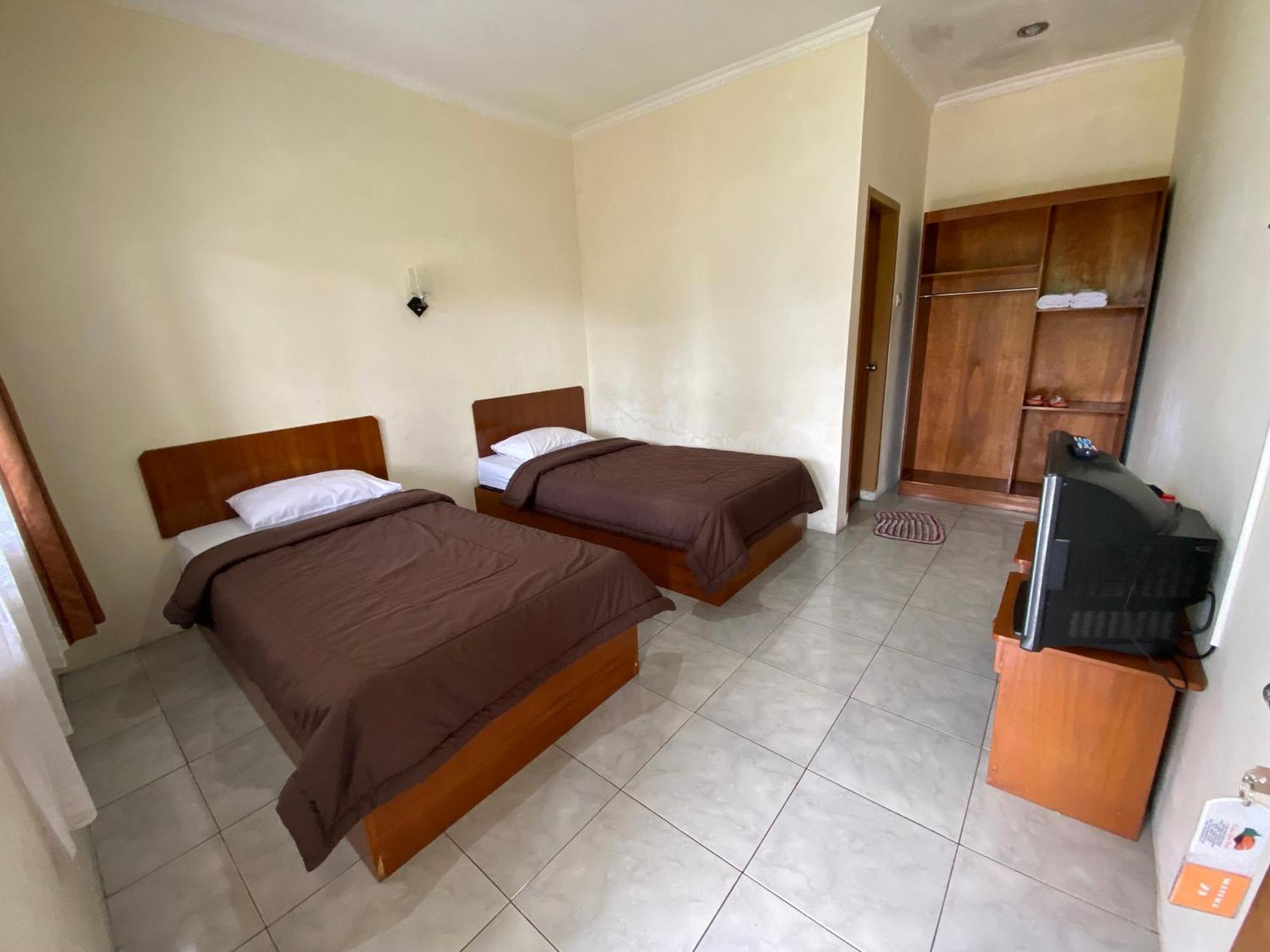 Hotel Puspa Sari 塞亚特 外观 照片